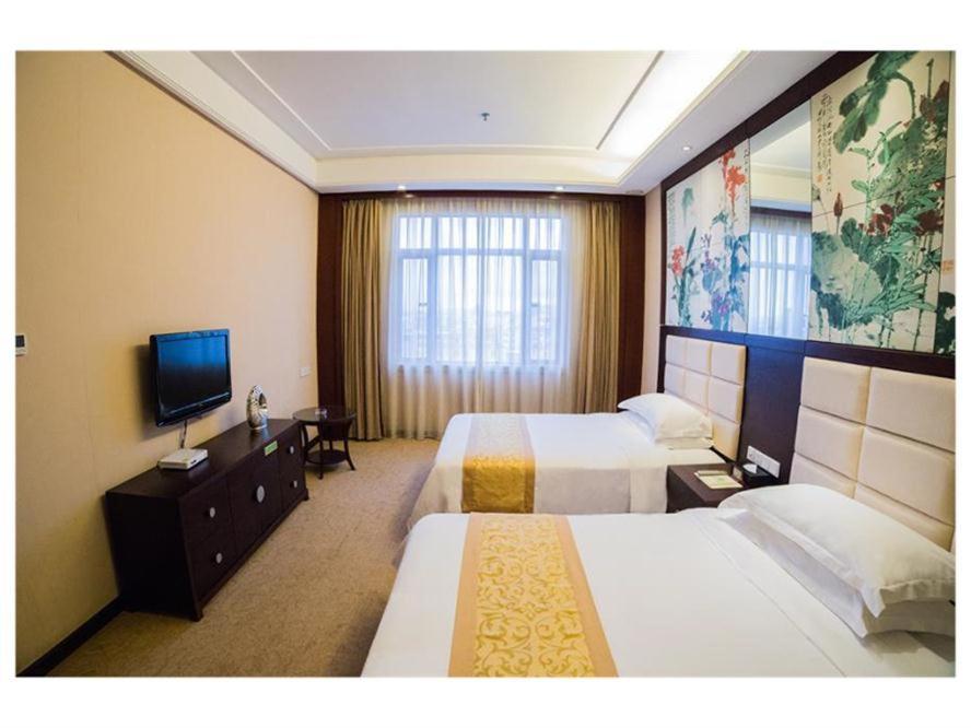 Vienna Hotel Lufeng Peopole Road Exterior photo
